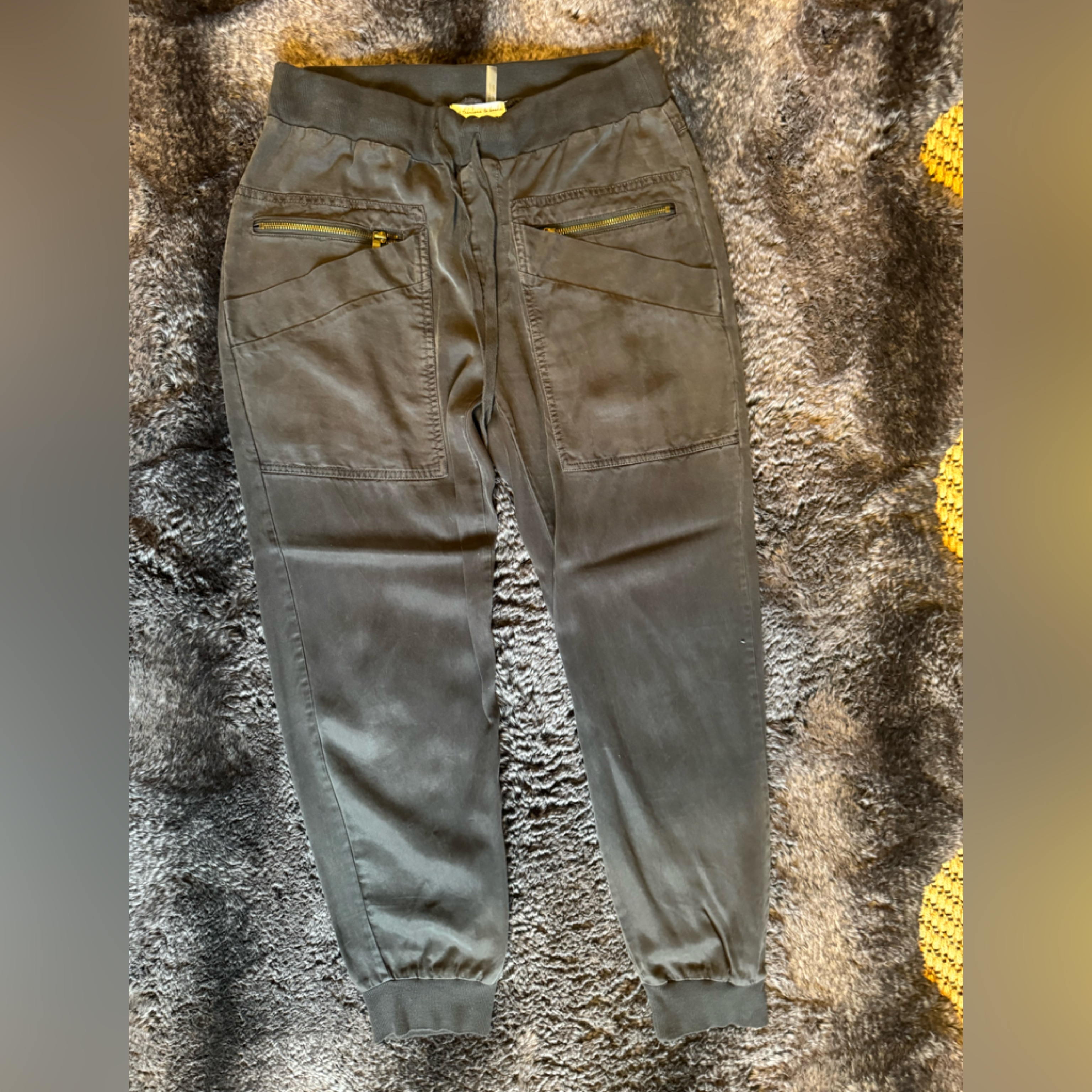 Medium Cargo Grey Pants